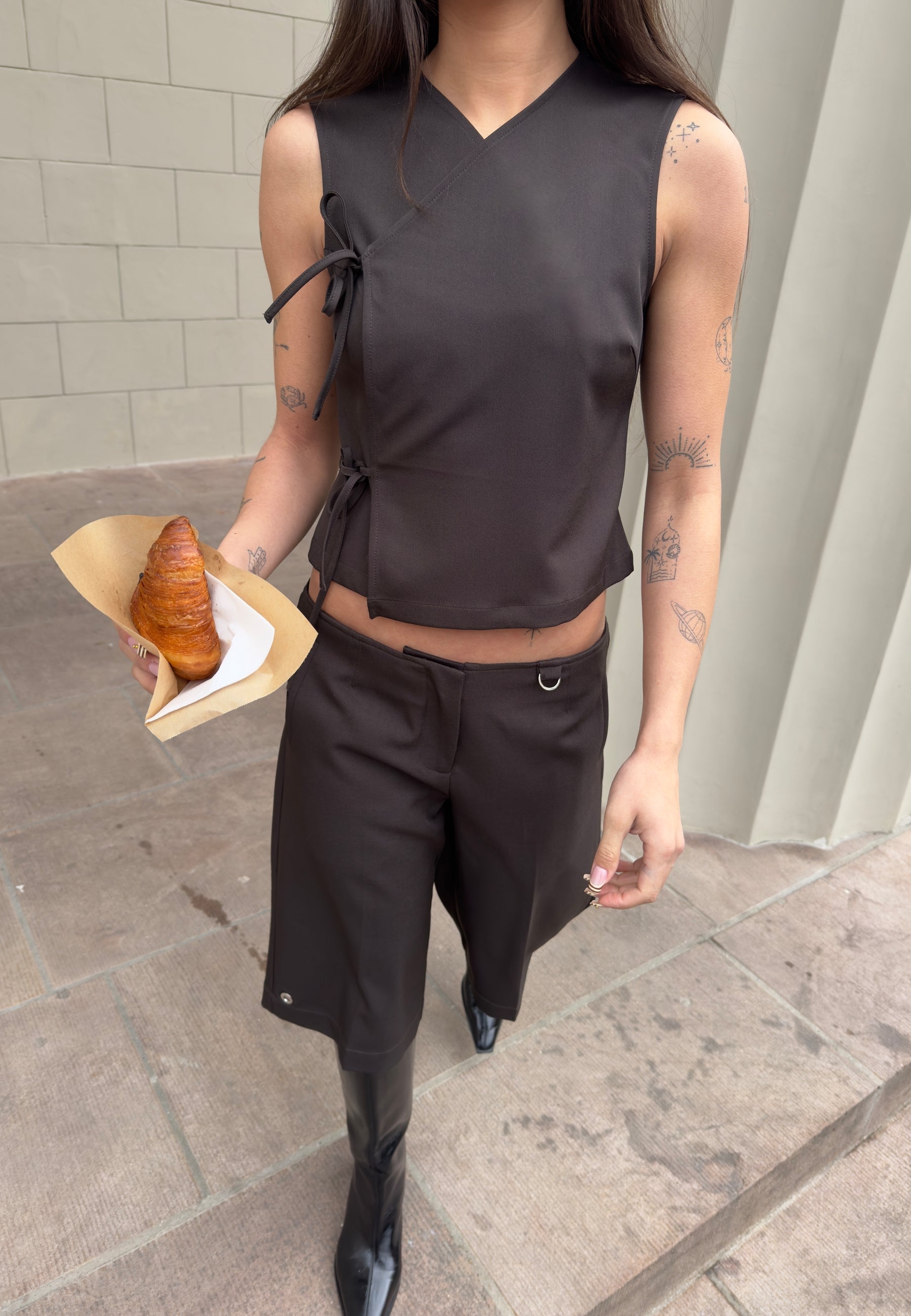 Zakram-F_Dark Brown_Content_0